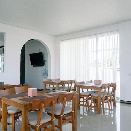 Christika Homestay Labuan Bajo Extérieur photo