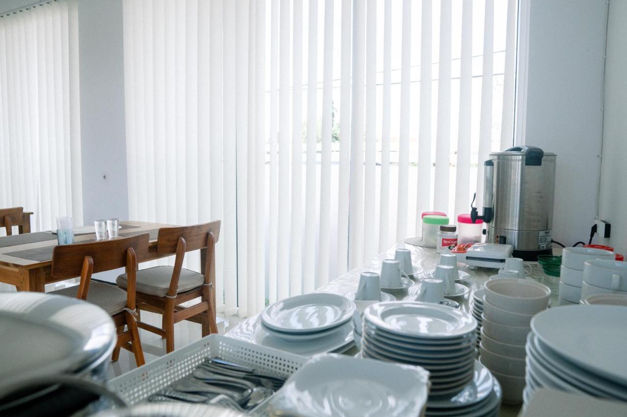Christika Homestay Labuan Bajo Extérieur photo
