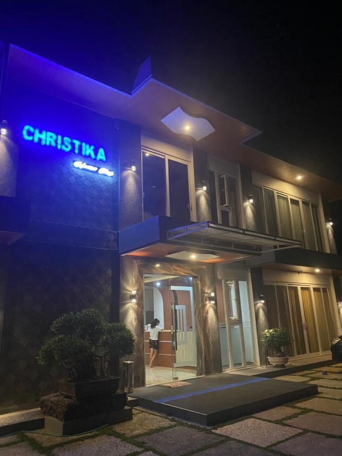 Christika Homestay Labuan Bajo Extérieur photo